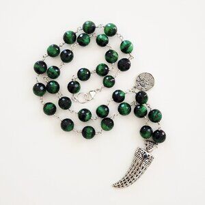 GREEN TIGERS EYE NECKLACE W/ 925 SILVER CLAW PENDANT--24"